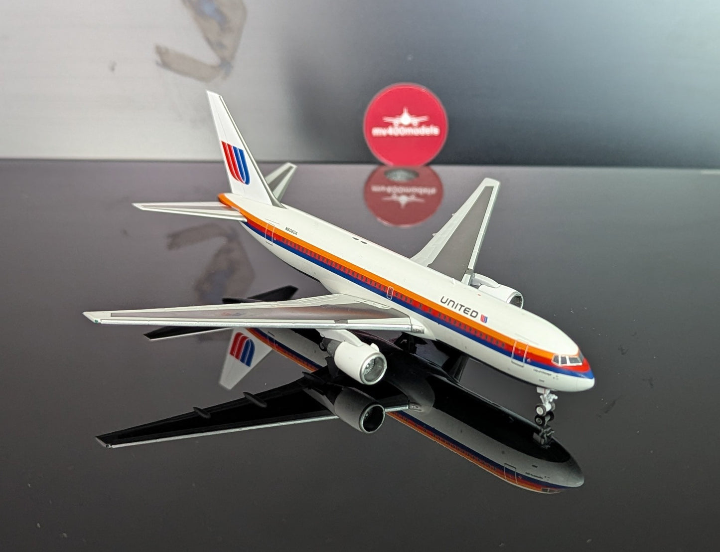 1:400 United Airlines B767-200 N606UA V1:400 Models