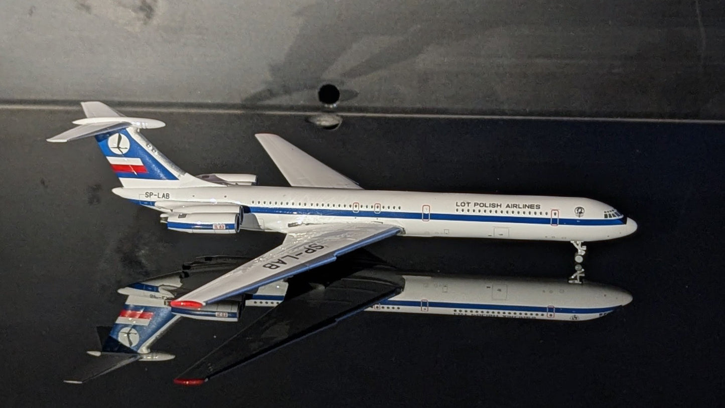 1:400 LOT Polish Airlines IL-62 Phoenix Models
