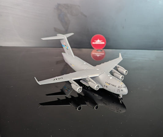 1:400 U.S. Air Force C-17A Globemaster "Dover Air Force Base" Gemini Macs