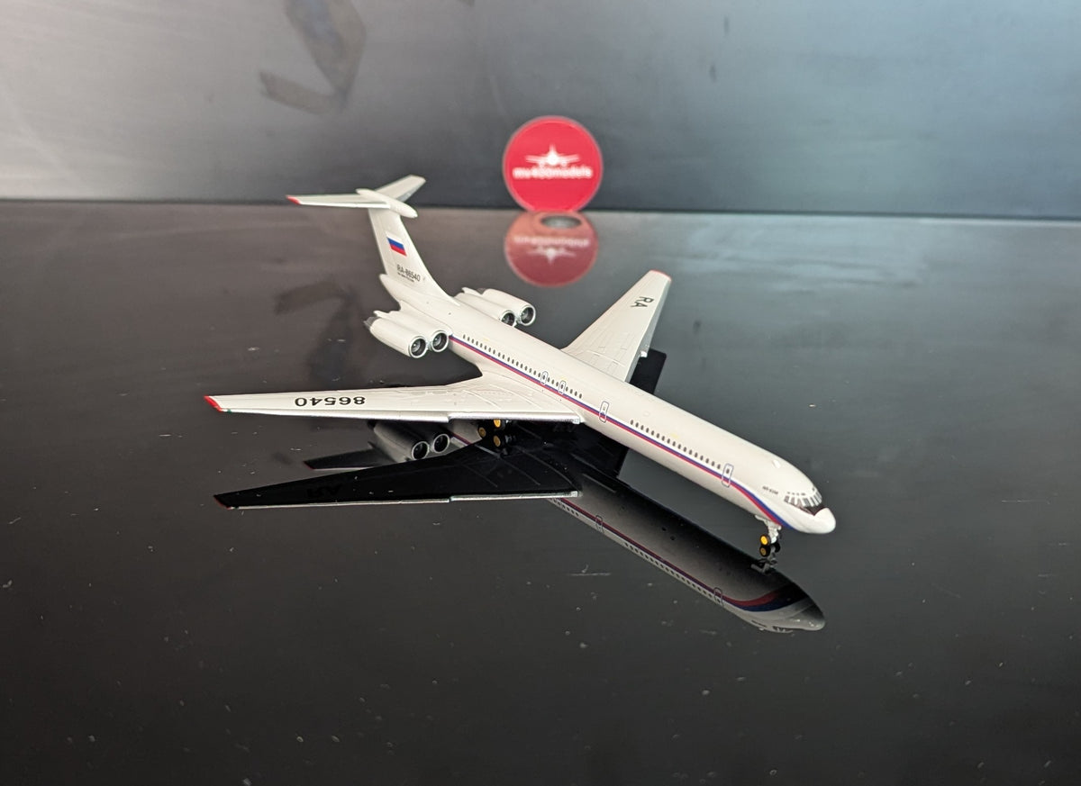 1:400 Rossiya Navy IL-62M Phoenix Models