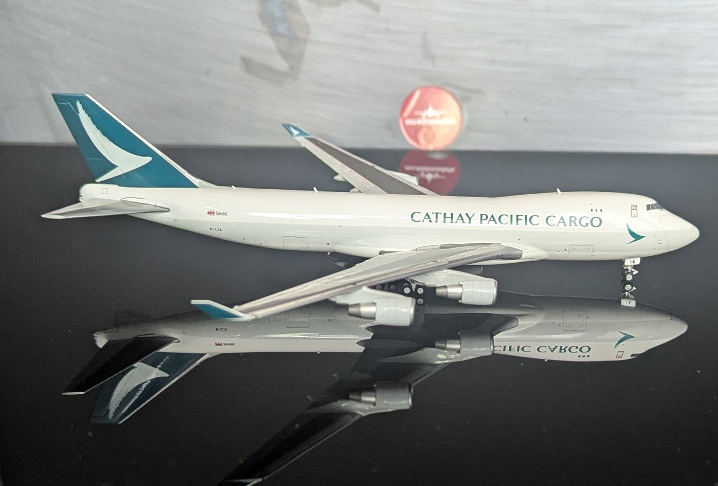 1:400 Cathay Pacific Cargo B747-400F YY Wings
