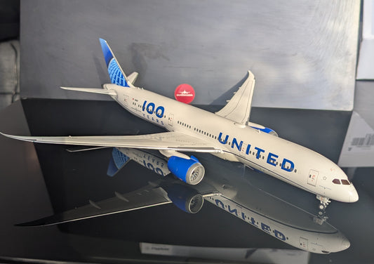 1:200 United Airlines B787-9 Dreamliner “100th Anniversary”  Gemini200