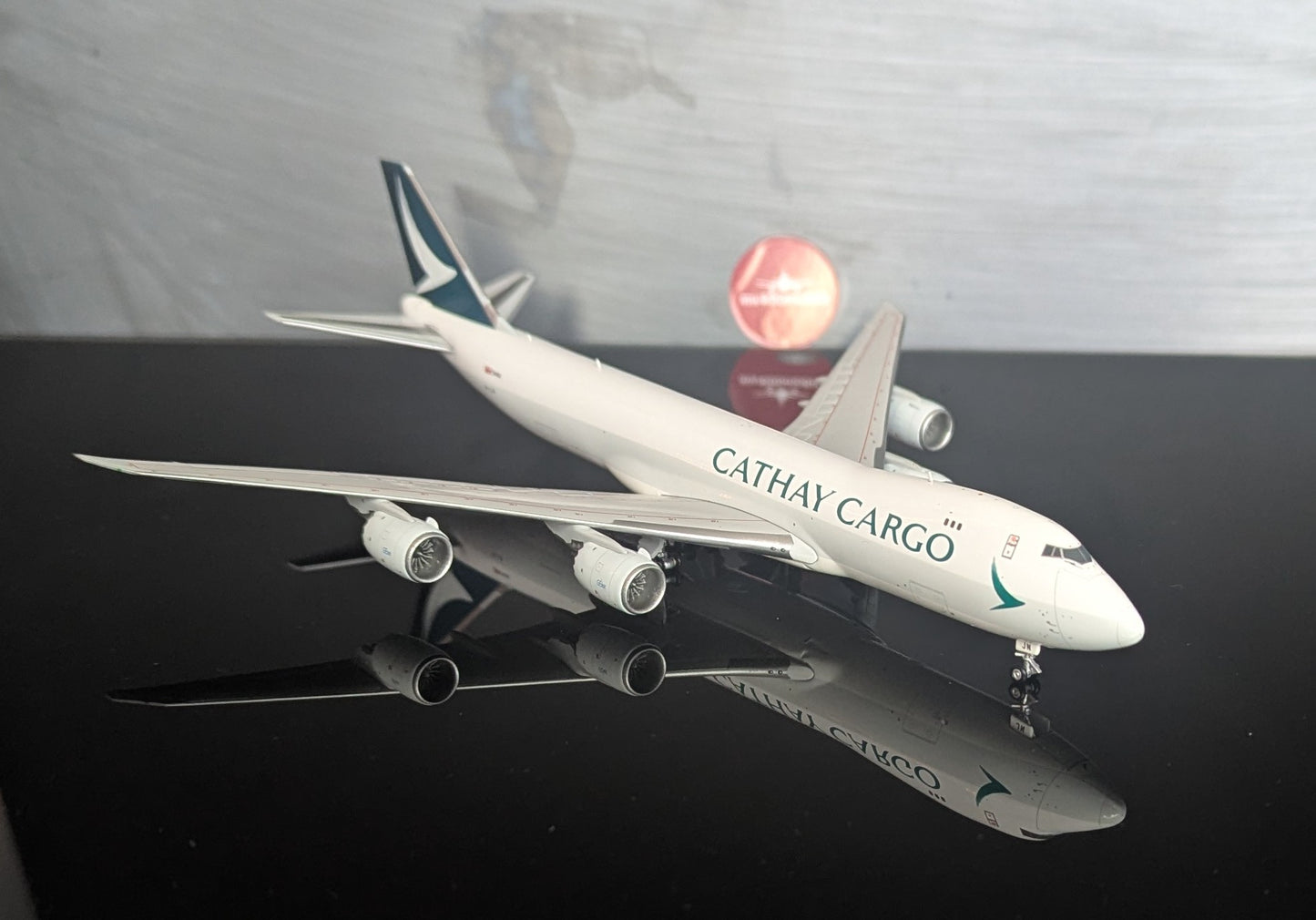1:400 Cathay Pacific Cargo B747-8F YY Wings