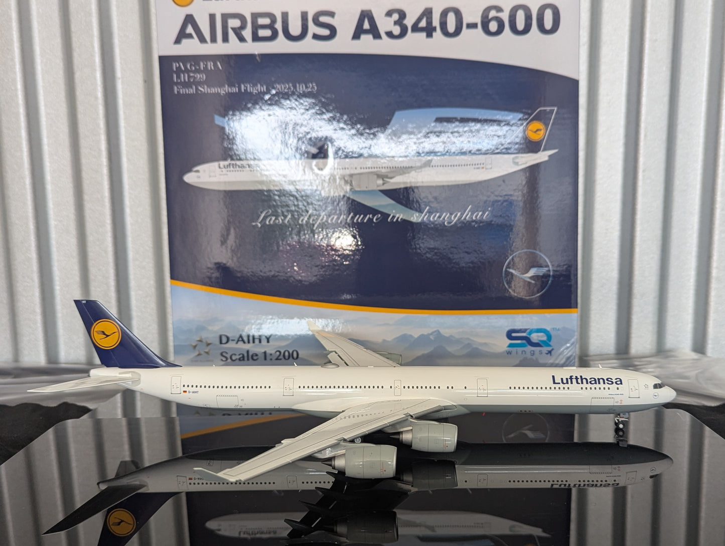 1:200 Lufthansa A340-600 SQ Wings Flaps Down*