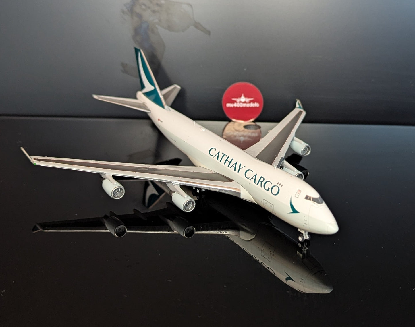 1:400 Cathay Cargo B747-400F JC Wings