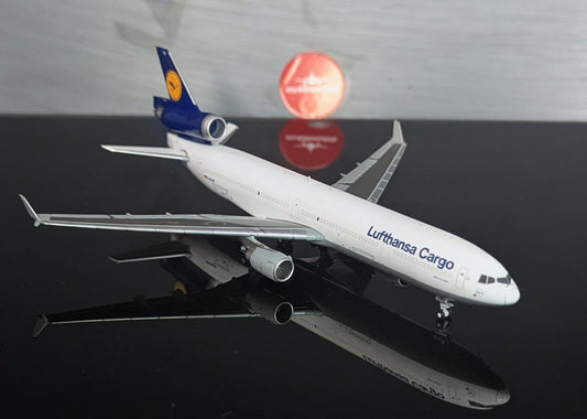 1:400 Lufthansa Cargo MD-11  YY Wings