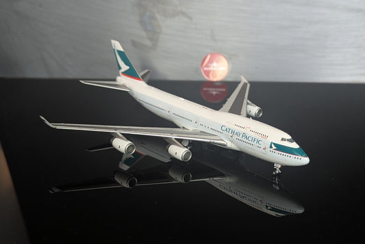 1:400 Cathay Pacific B747-400 "Asia's World City" YY Wings