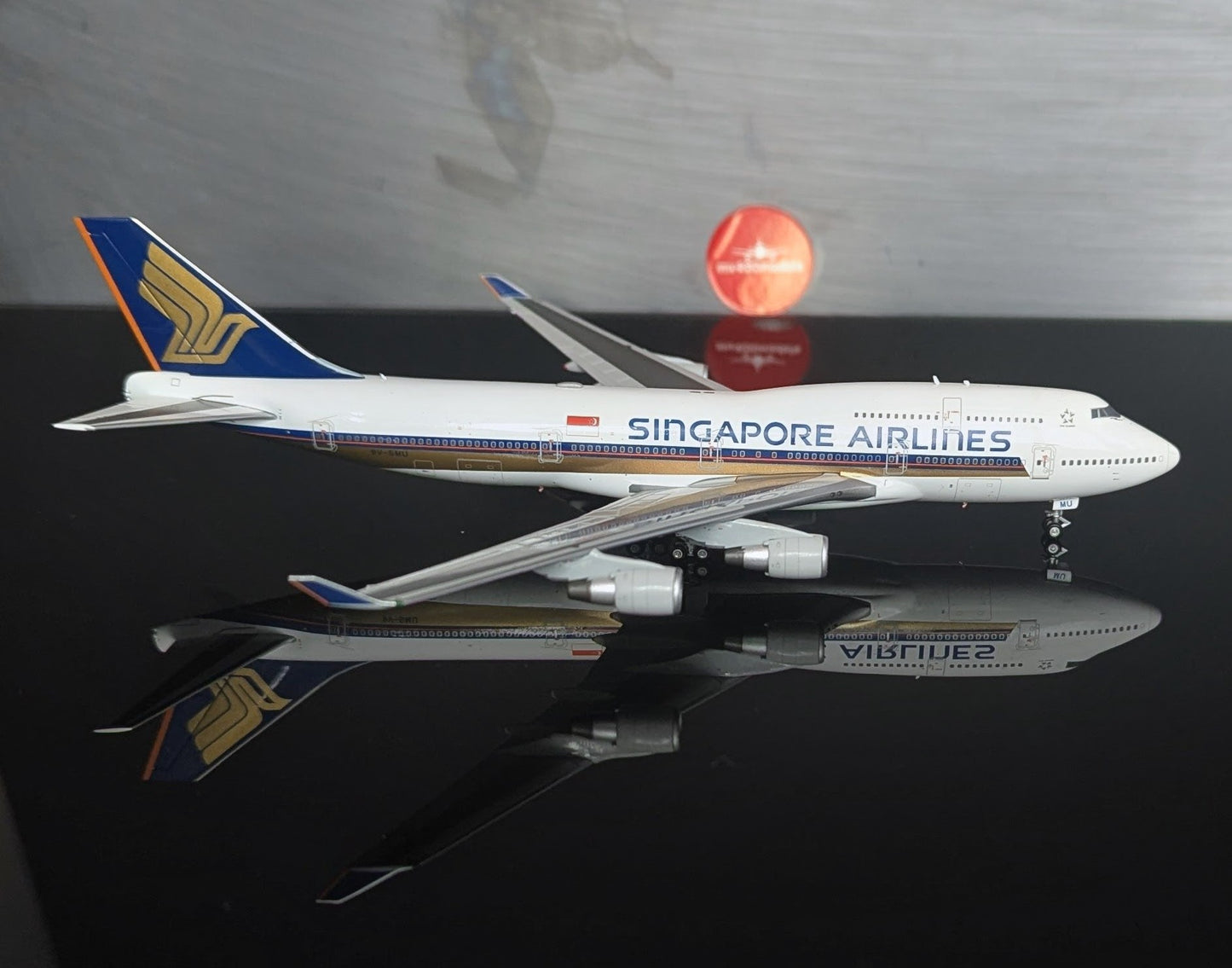 1:400 Singapore Airlines B747-400 YY Wings