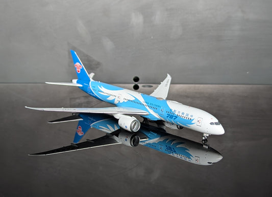 1:400 China Southern Airlines B787-9 Dreamliner B-1242  NG Models