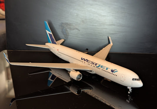1:200 WestJet B767-300ER Gemini200