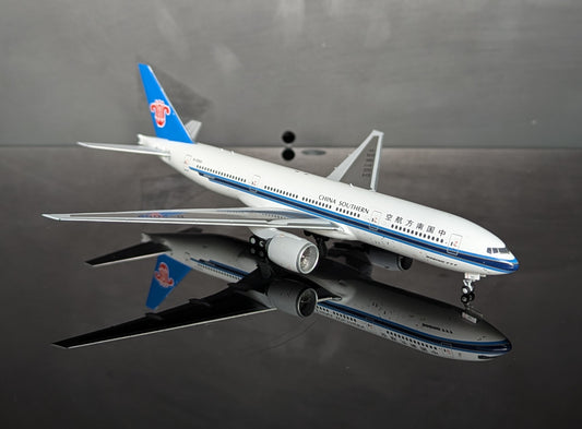 1:400 China Southern Airlines B777-200 B-2052 NG Models
