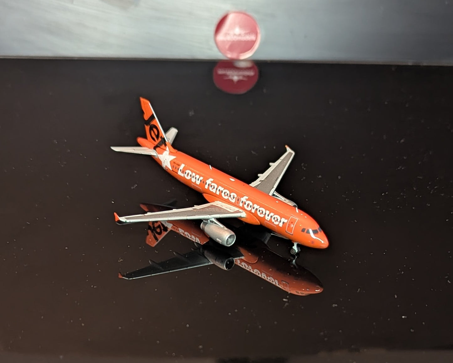 1:400 JetStar A320-200 "Low Fares Forever" JC Wings
