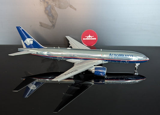 1:400 AeroMexico B777-200ER JC Wings Flaps Down*