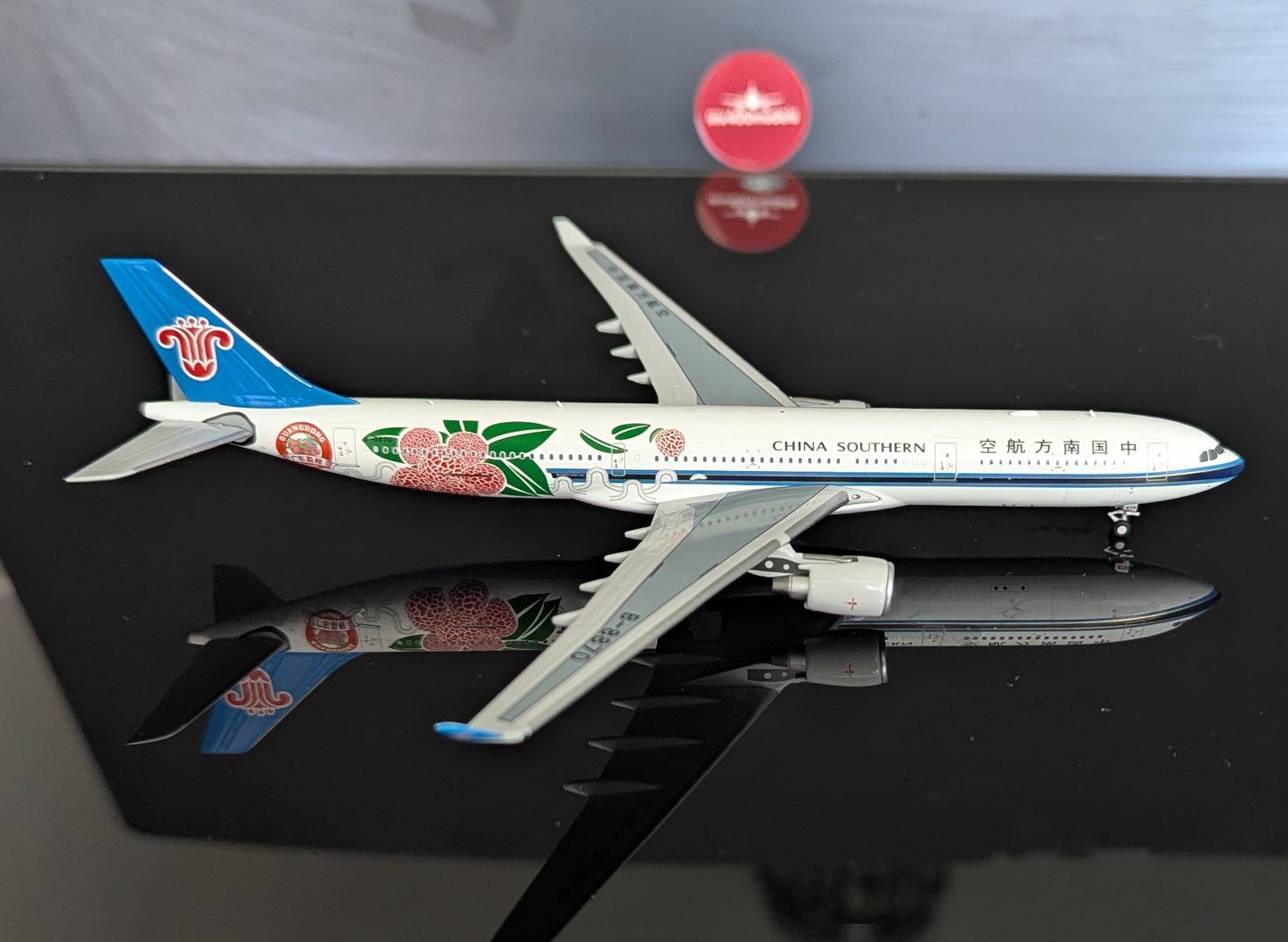 1:400 China Southern Airlines A330-300 NG Models Ultimate Collection