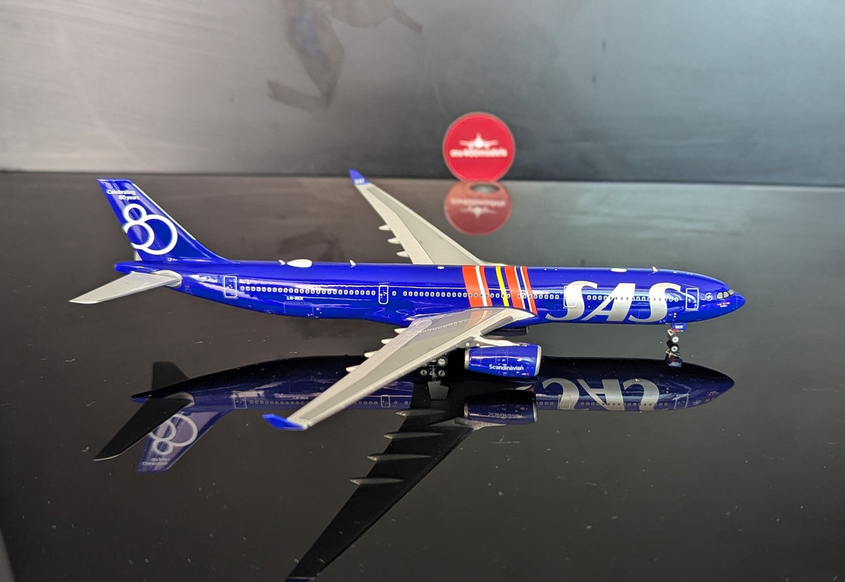 1:400 SAS Scandinavian A330-300 Phoenix Models