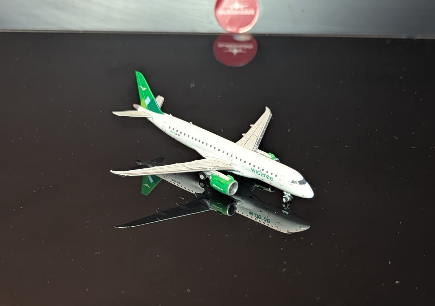 1:400 Wideroe Embraer E190-E2 Gemini Jets