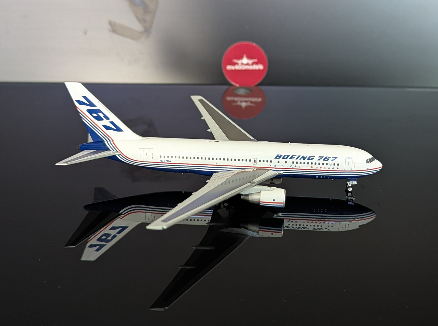 1:400 Boeing Corporation B767-200 V1:400 Models