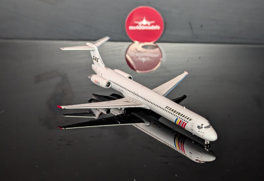 1:400 SAS Scandinavian MD-81 Phoenix Models