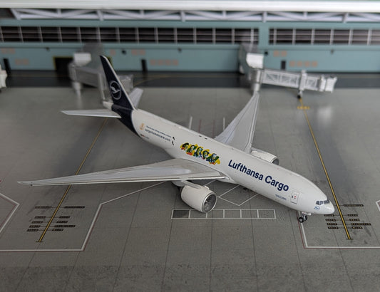 1:400 Lufthansa Cargo B777-200F "cargohumancare.com" NG Models