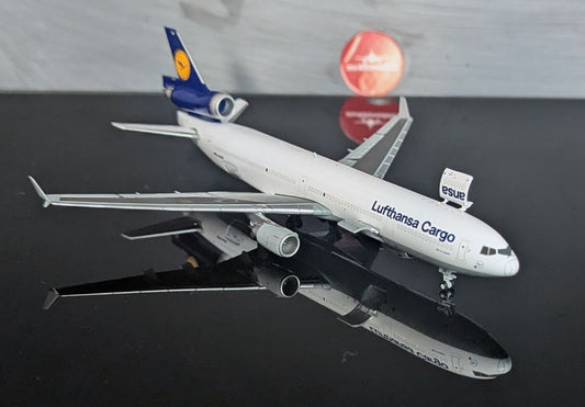 1:400 Lufthansa Cargo MD-11 Interactive Series YY Wings