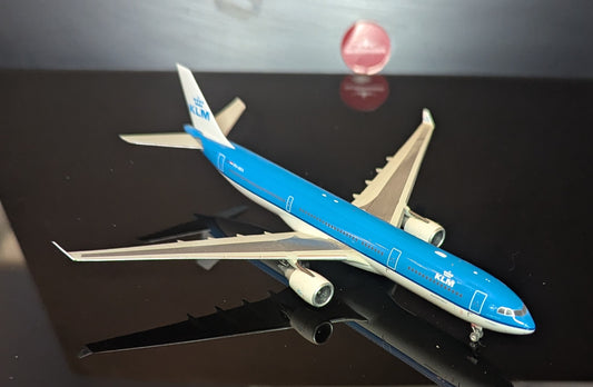 1:400 KLM A330-300 "Old Livery" Phoenix Models