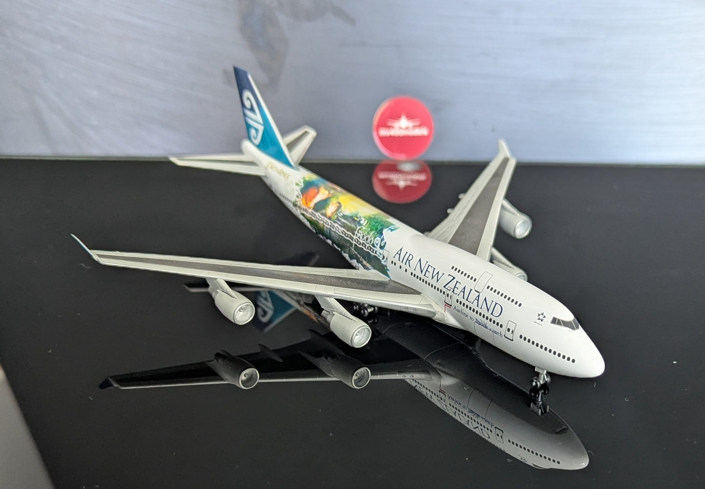 1:400 Air New Zealand B747-400 "LOTR Frodo" Big Shooter