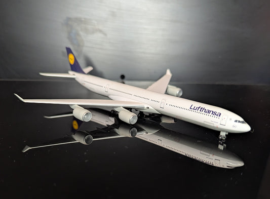 1:400 Lufthansa A340-600 Dragon Wings