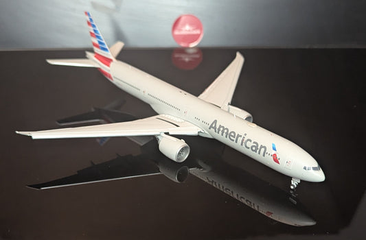 1:400 American Airlines B777-300ER N722AN Flaps Down* Gemini Jets
