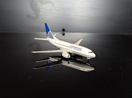 1:400 Continental Airlines B737-700 Dragon Wings