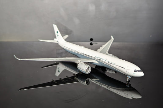 1:400 Desert Wings Aviation A330-900neo Phoenix Models