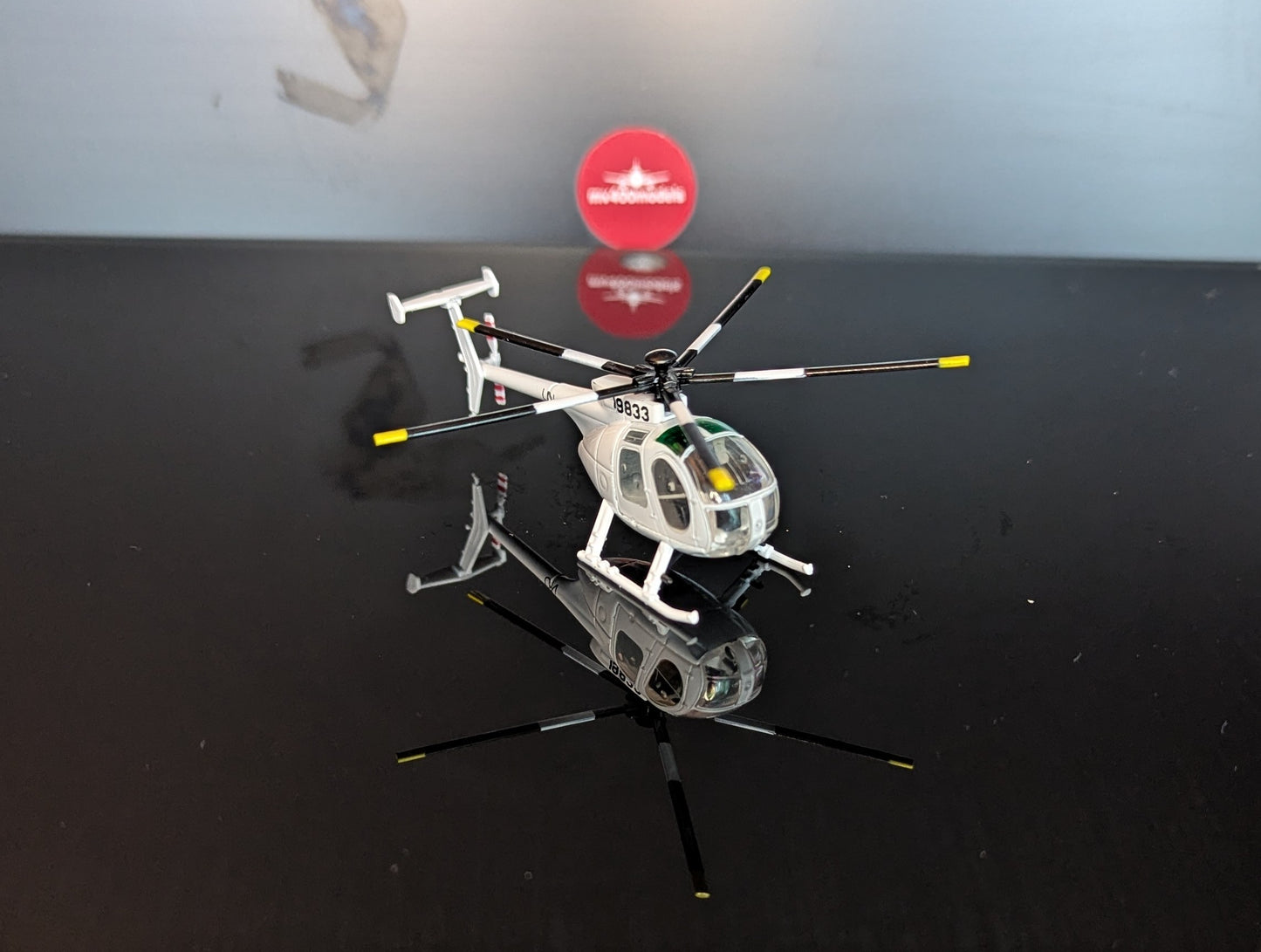 1:100 MH-6 Little Bird 19833 Pandamodel