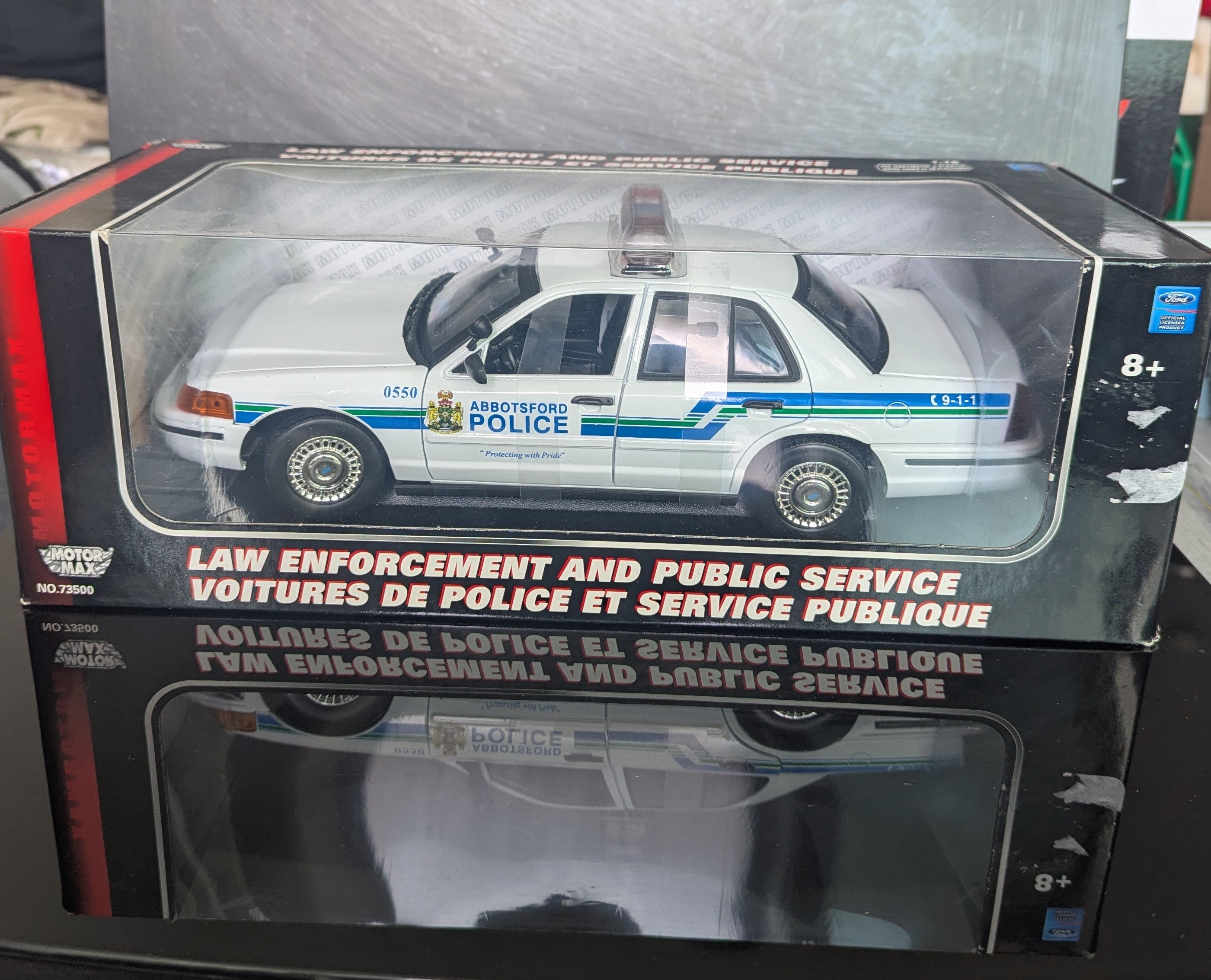 1/18 Ford Crown Victoria Abbotsford Police Motor Max -Diecast