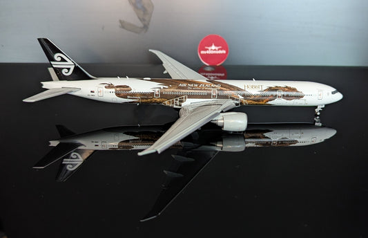 1:400 Air New Zealand B777-300ER “Desolation of Smaug” Flaps Down* JC Wings