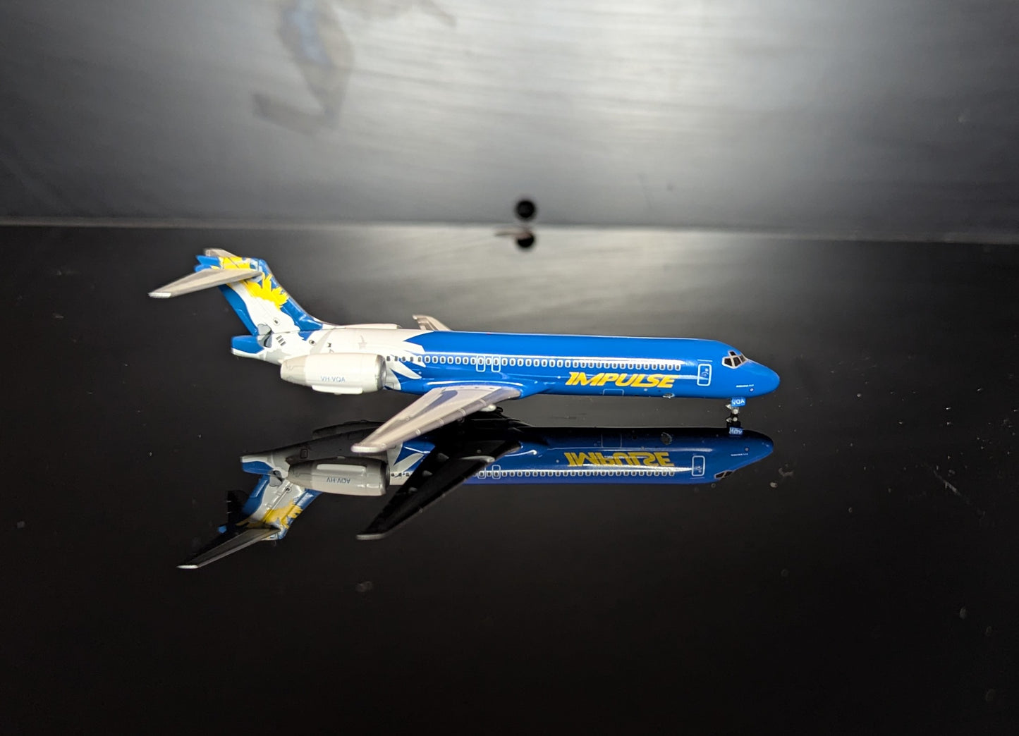 1:400 Impulse Air B717-200 Dragon Wings