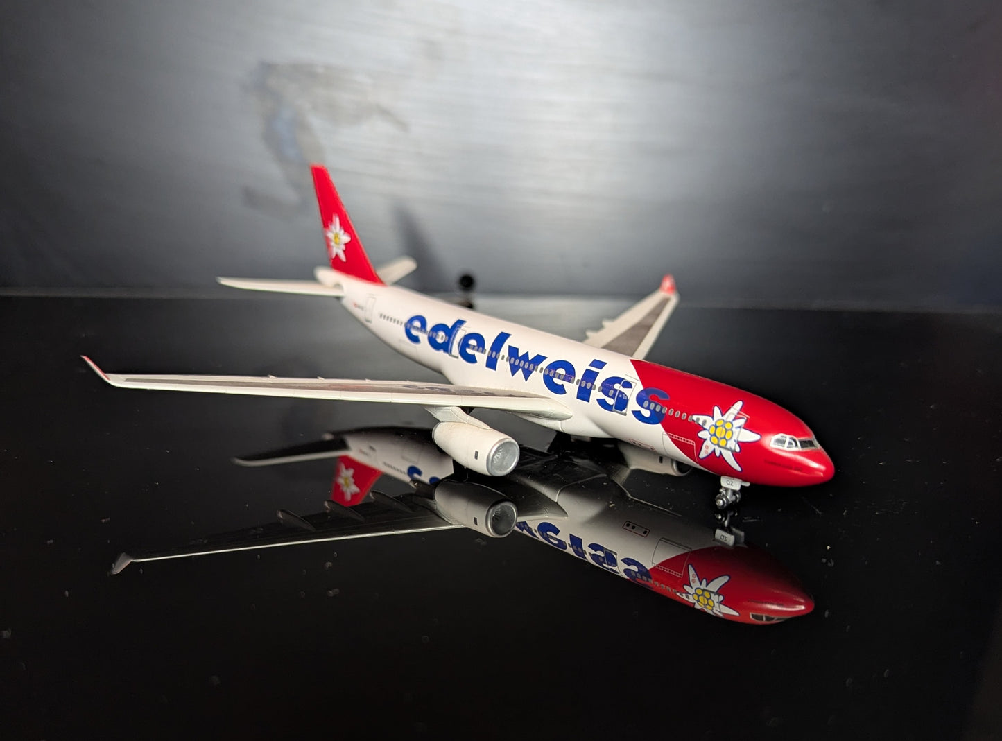 1:400 Edelweiss A330-200 Dragon Wings