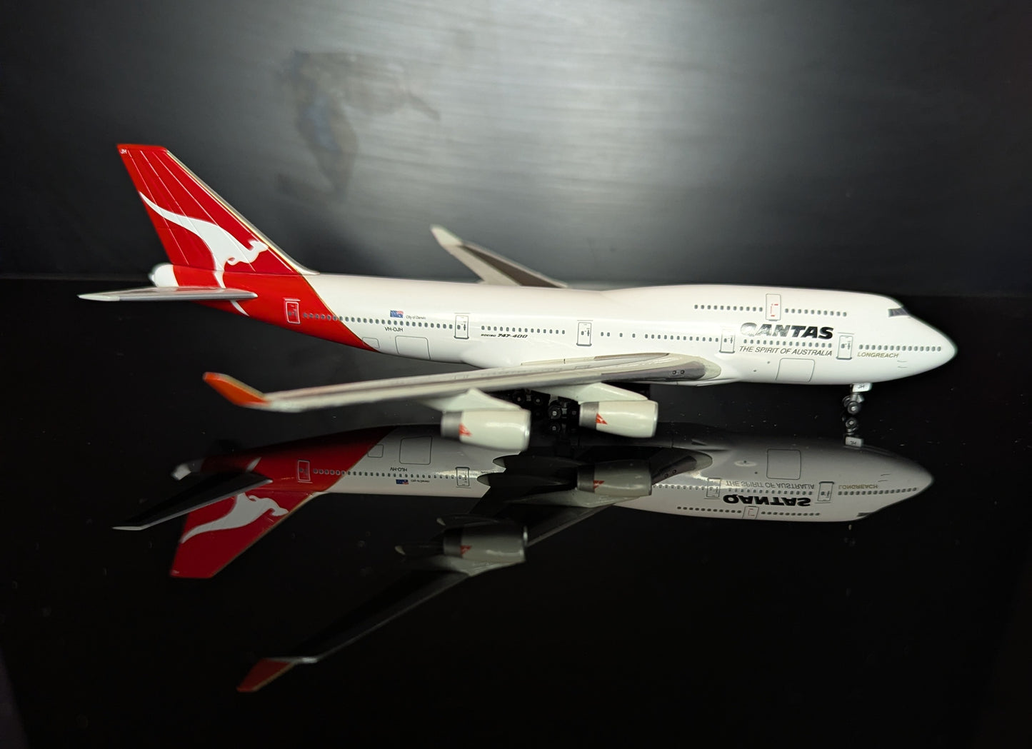 1:400 Qantas B747-400 Dragon Wings
