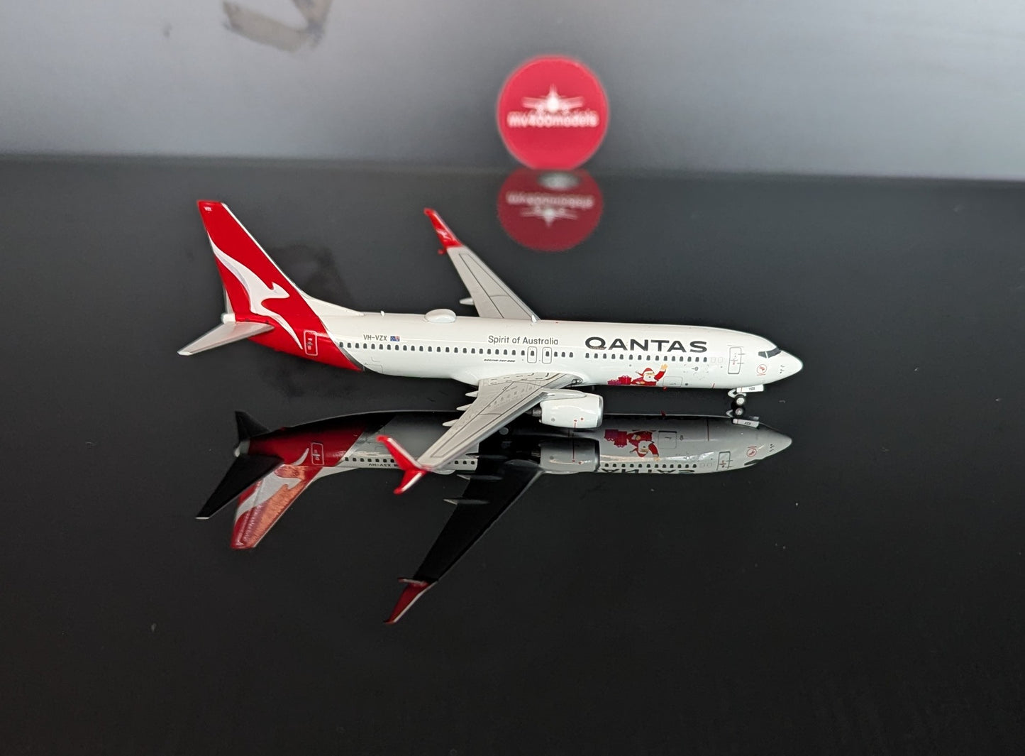 1:400 Qantas B737-800 “Santa” Pandamodel