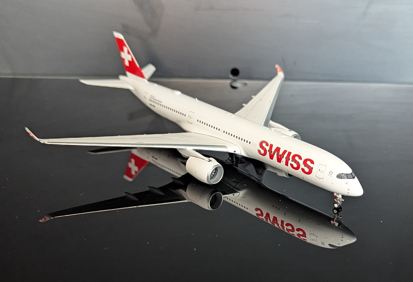 1:400 Swiss Airways A350-900 Phoenix Models