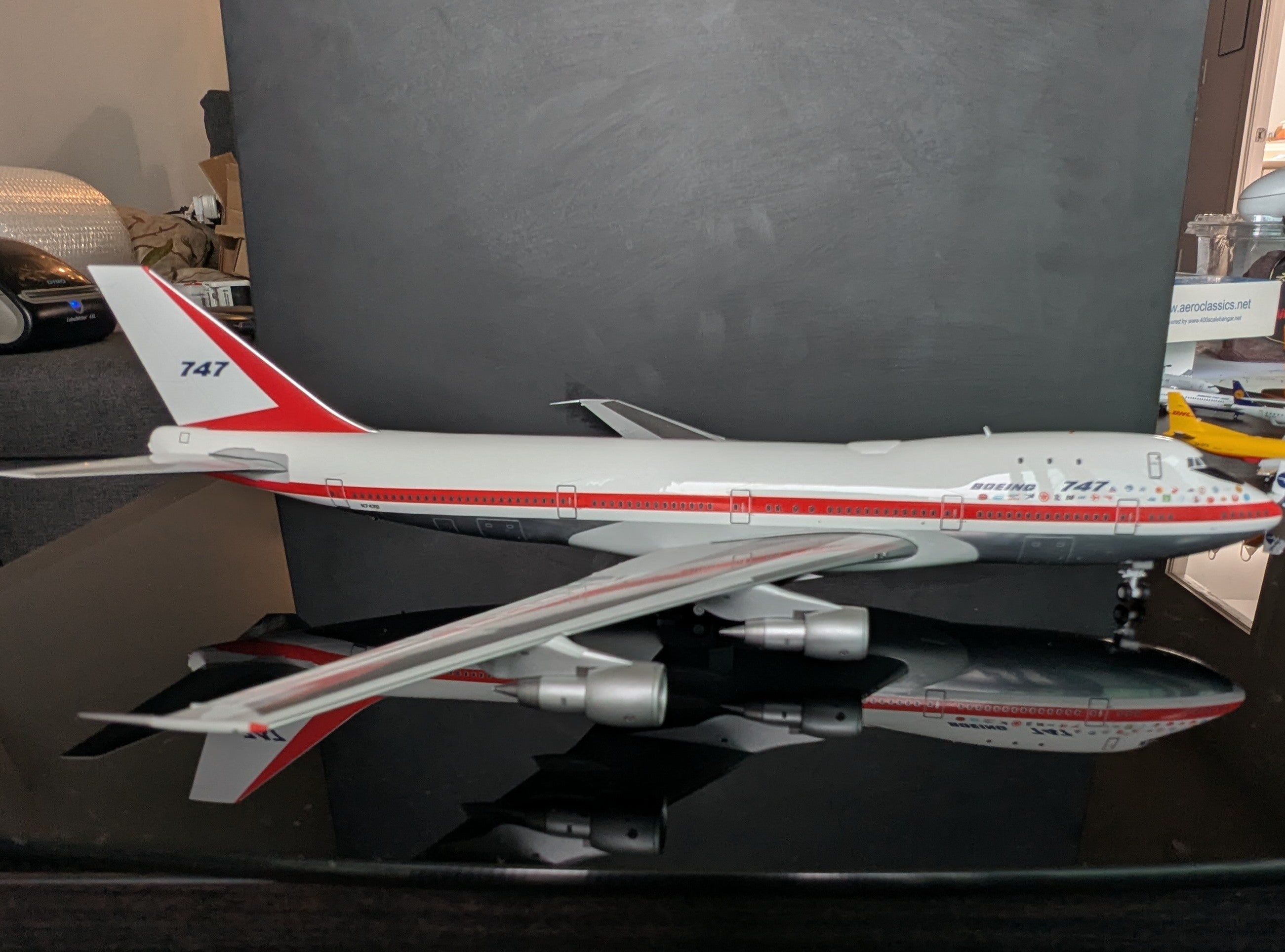 Jcwings ドラゴンエア ボーイング747-200F 1/200スケール 1:200 Boeing Corporation B747-100 JC Wings – mv400models