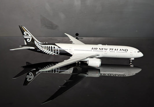 1:400 Air New Zealand B787-9 Dreamliner Phoenix Models