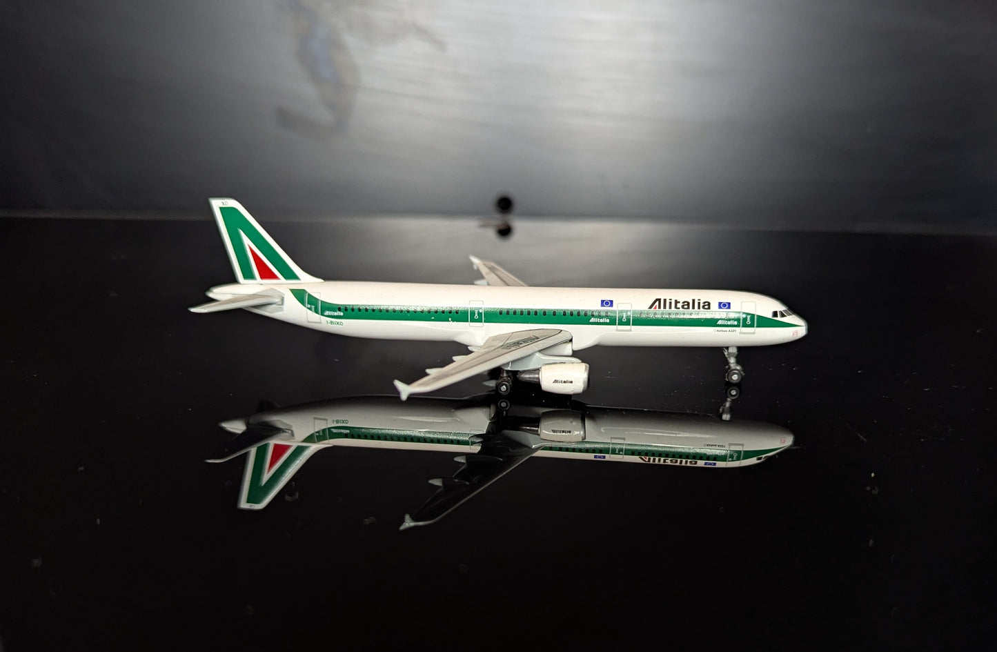 1:400 Alitalia A321-200 Dragon Wings