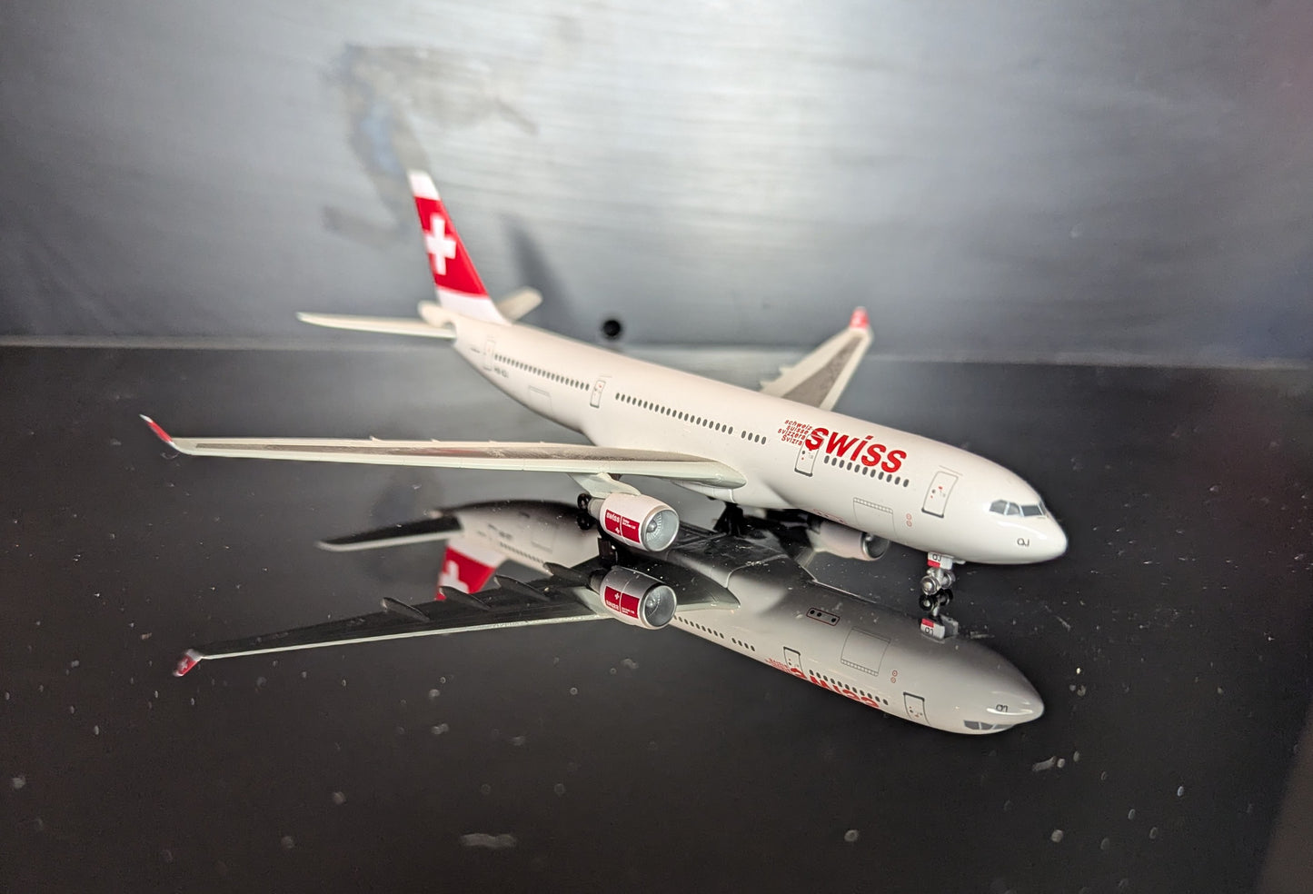 1:400 Swiss A330-200 Tucano Line