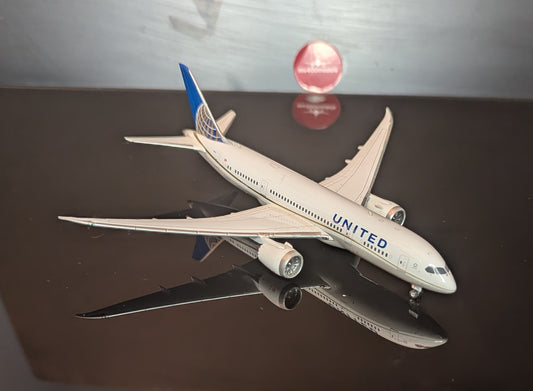 1:400 United Airlines B787-8 Dreamliner Gemini Jets
