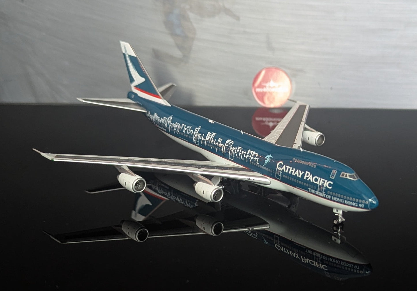 1:400 Cathay Pacific B747-200 "Spirit of Hong Kong" YY Wings
