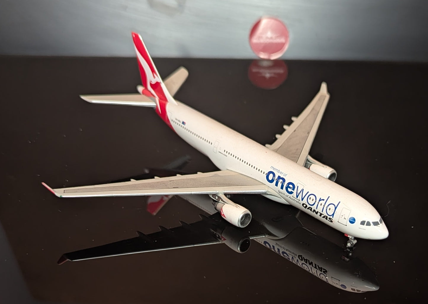 1:400 Qantas A330-200 "OneWorld" Gemini Jets