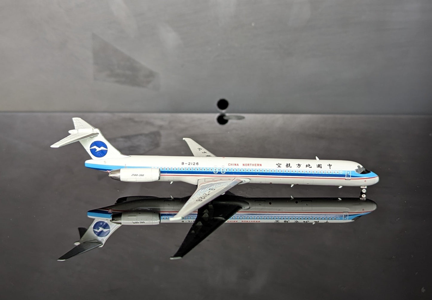1:400 China Northern Airlines MD-82 B-2126 Phoenix Models