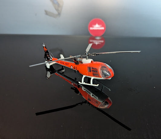 1:100 Royal Navy SA341 Gazelle XW397 Pandamodel