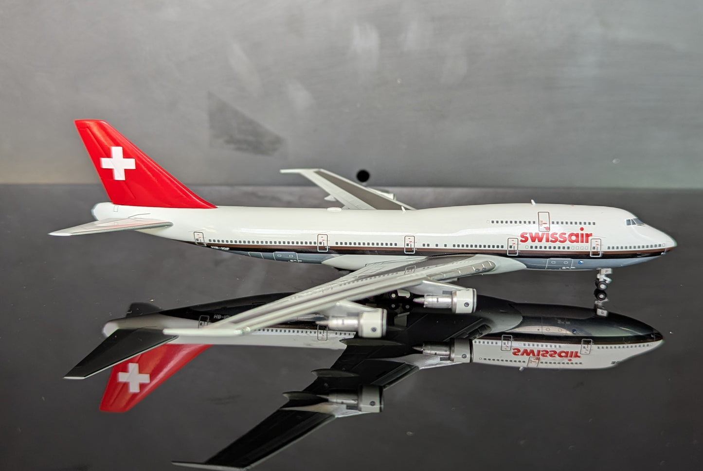 1:400 Swissair B747-300 JC Wings