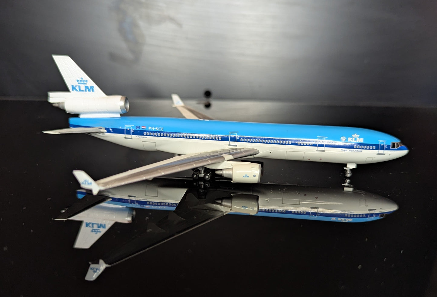 1:400 KLM MD-11 Dragon Wings