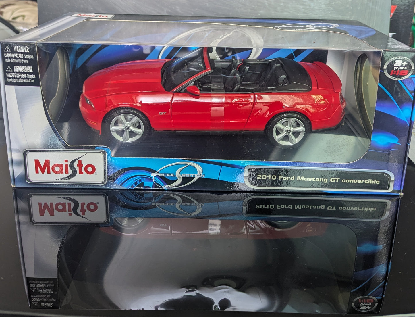 1/18 2010 Ford Mustang GT Maisto -Diecast Model Car